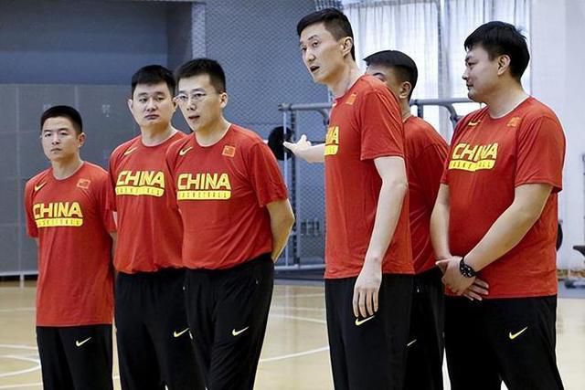 稍等，你的秘书来了